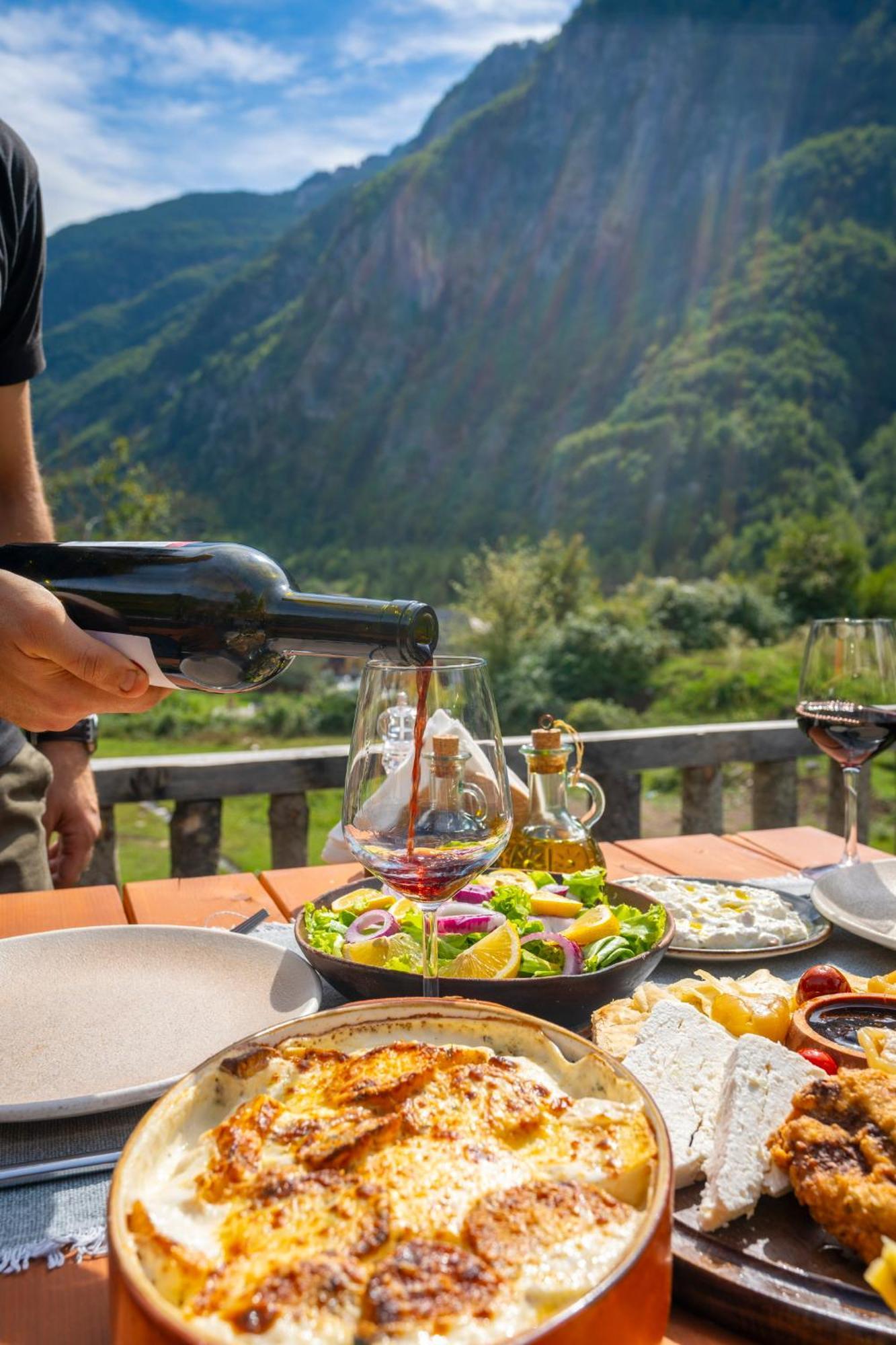 Hotel Restaurant Alpet Theth Ngoại thất bức ảnh