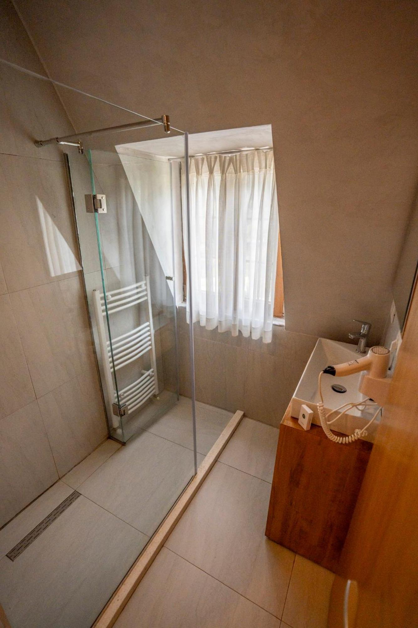 Hotel Restaurant Alpet Theth Ngoại thất bức ảnh